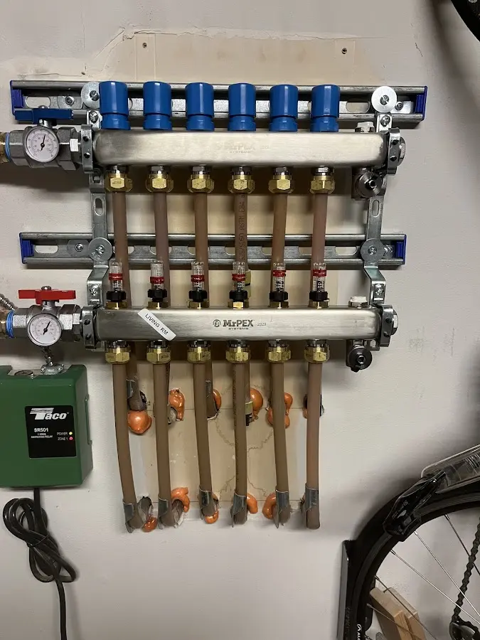 Plumber performing Gas Leak Detection at a residential property in Hoquiam